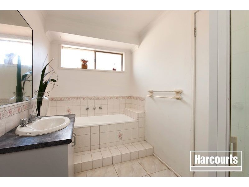 25 McMaster Court, Pakenham VIC 3810