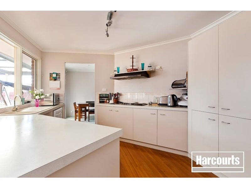 2 Ashfield Drive, Berwick VIC 3806