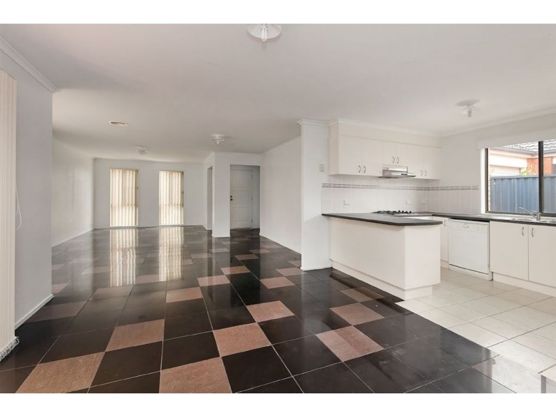 6 Paperbark Drive, Pakenham VIC 3810