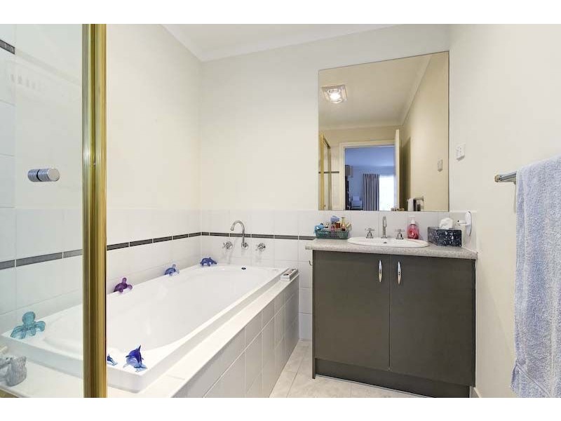 18 Mikasa Place, Pakenham VIC 3810