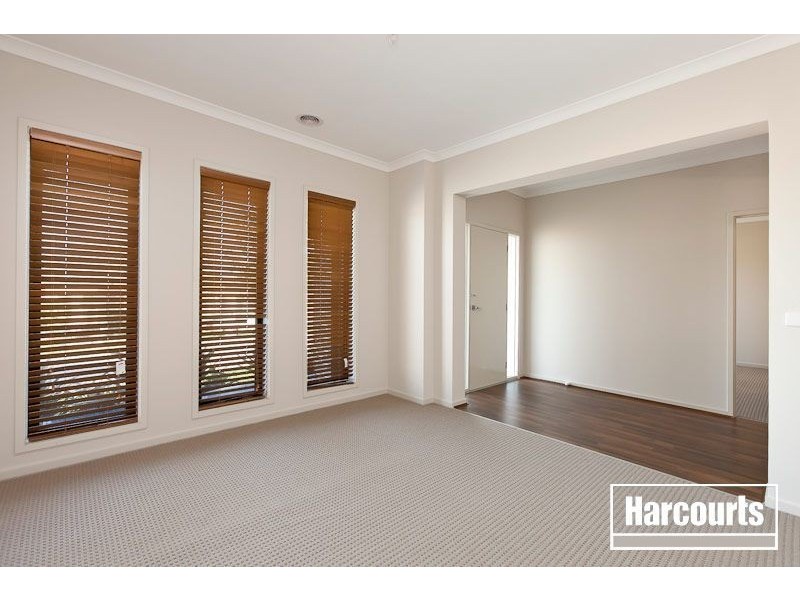 6 Goulburn Place, Pakenham VIC 3810