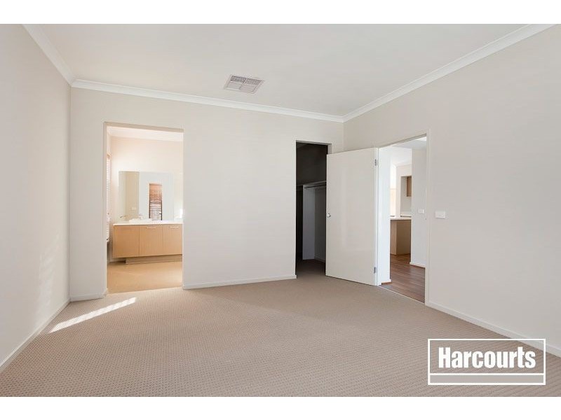 6 Goulburn Place, Pakenham VIC 3810