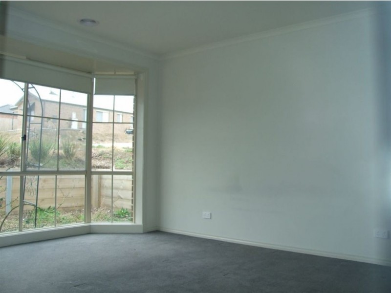 47 Manna Gum Drive, Pakenham VIC 3810