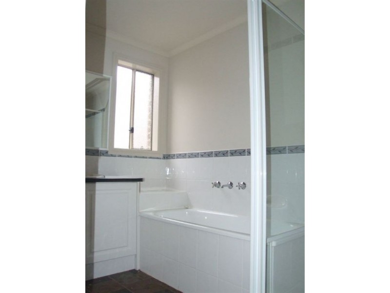 47 Manna Gum Drive, Pakenham VIC 3810