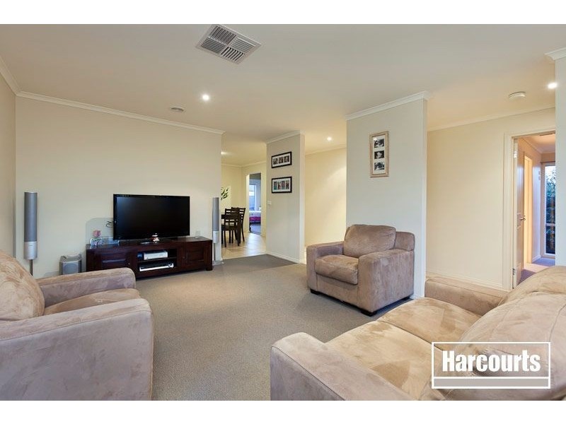 9 Candlebark Court, Pakenham VIC 3810