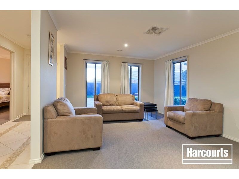9 Candlebark Court, Pakenham VIC 3810