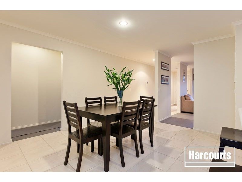 9 Candlebark Court, Pakenham VIC 3810