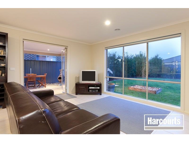 9 Candlebark Court, Pakenham VIC 3810