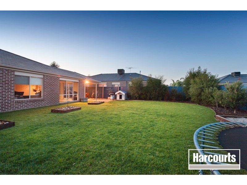 9 Candlebark Court, Pakenham VIC 3810