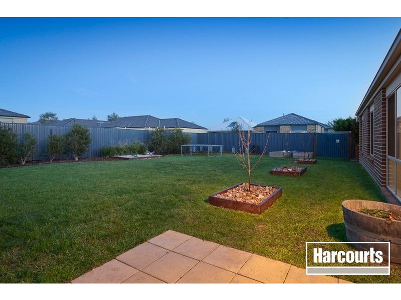 9 Candlebark Court, Pakenham VIC 3810