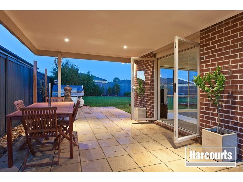 9 Candlebark Court, Pakenham VIC 3810