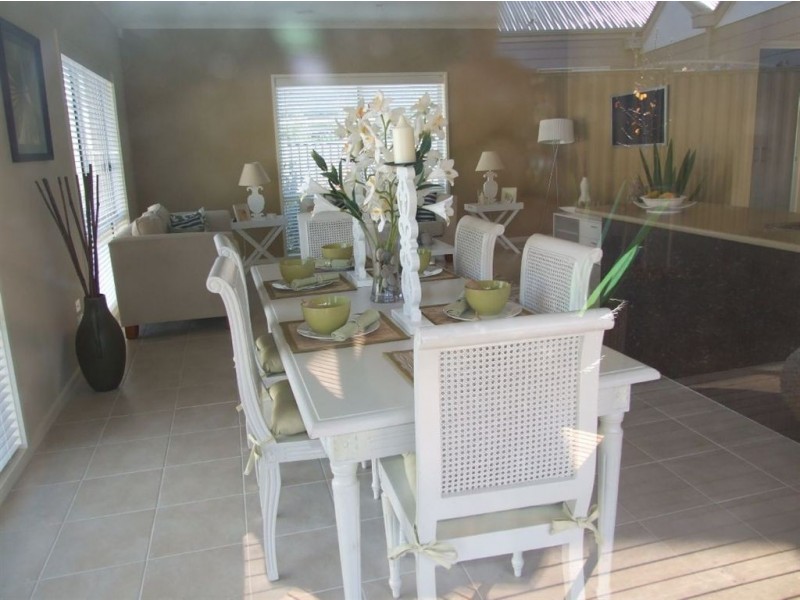 32 Wild Cherry Avenue, Pakenham VIC 3810