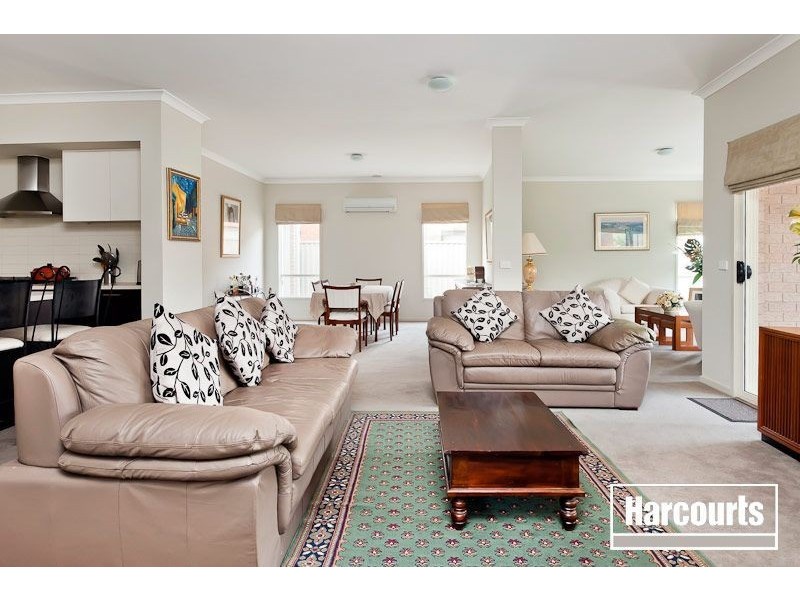 7 Goulburn Place, Pakenham VIC 3810