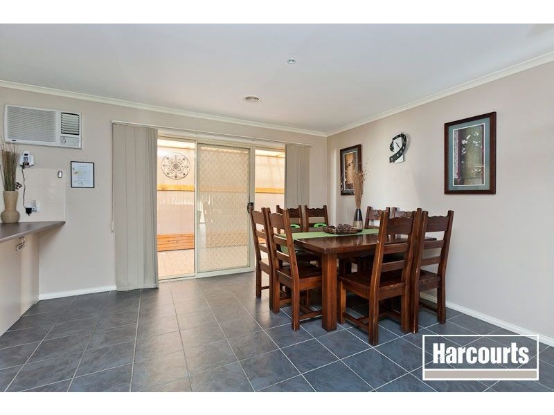 15 Teal Place, Pakenham VIC 3810