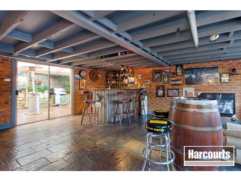 9 McInnes Court, Pakenham VIC 3810