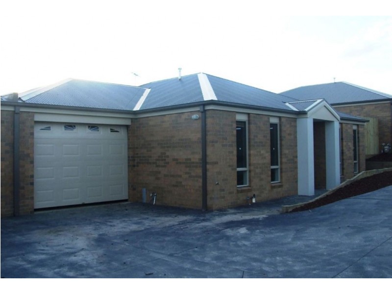 6/53 Ebony Drive, Pakenham VIC 3810