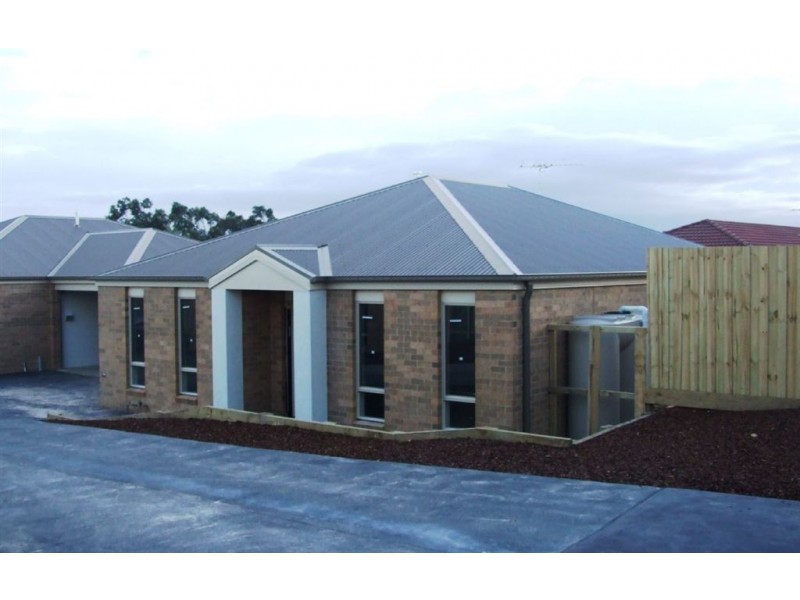 6/53 Ebony Drive, Pakenham VIC 3810