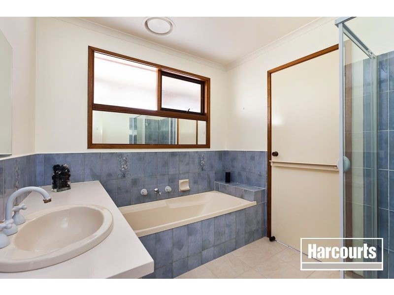 143 Duncan Drive, Pakenham VIC 3810