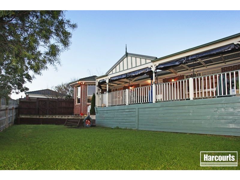 10 Settlers Hill Rise, Pakenham VIC 3810