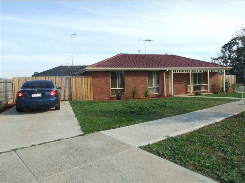 2 Silver Gum Drive, Pakenham VIC 3810