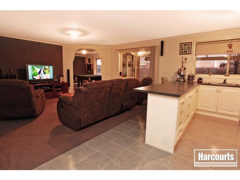 2 Streeton Court, Pakenham VIC 3810