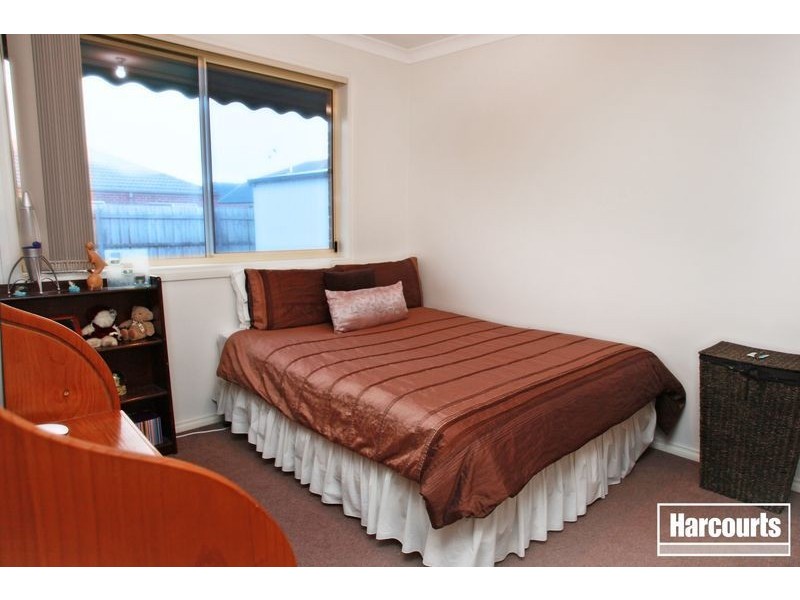 2 Streeton Court, Pakenham VIC 3810