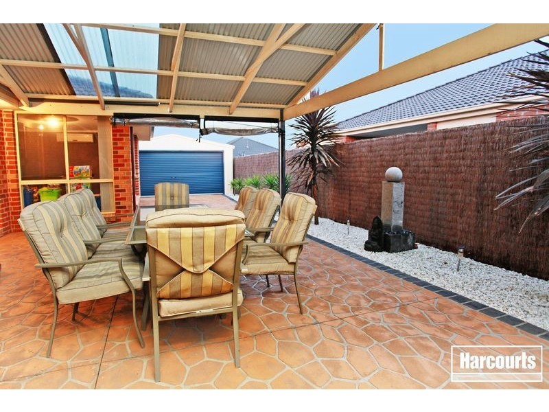 2 Streeton Court, Pakenham VIC 3810