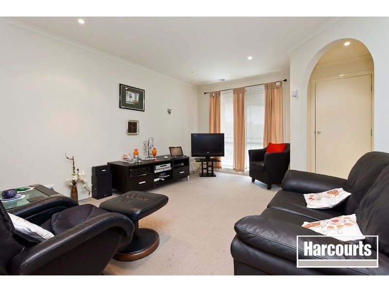20 Wakenshaw Crescent, Pakenham VIC 3810