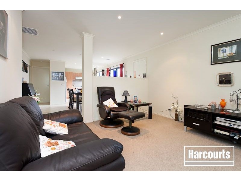 20 Wakenshaw Crescent, Pakenham VIC 3810