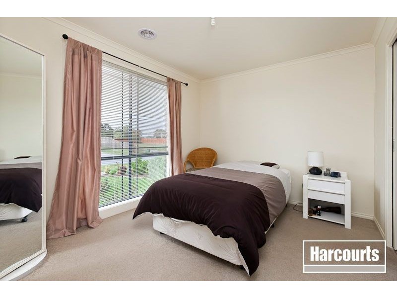 20 Wakenshaw Crescent, Pakenham VIC 3810