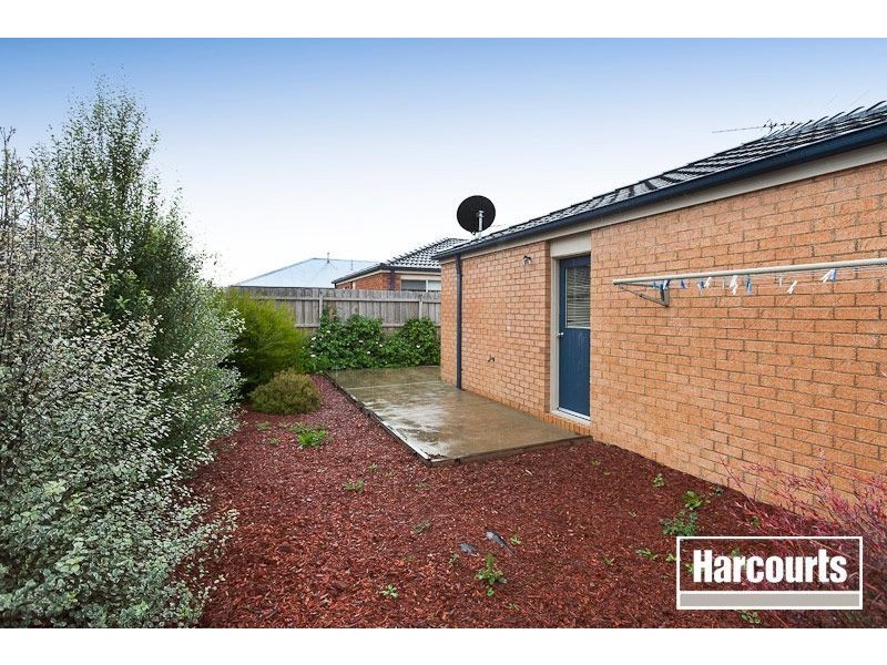 20 Wakenshaw Crescent, Pakenham VIC 3810