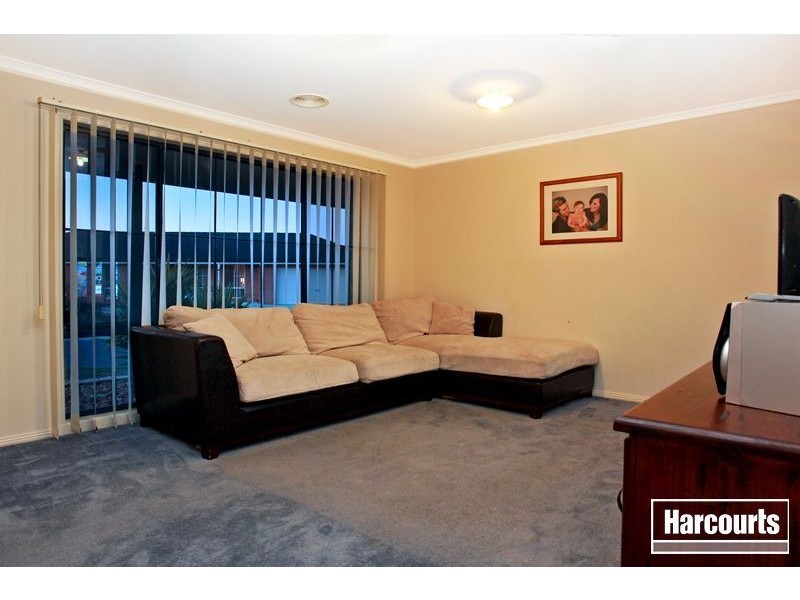 80 Sandalwood Drive, Pakenham VIC 3810