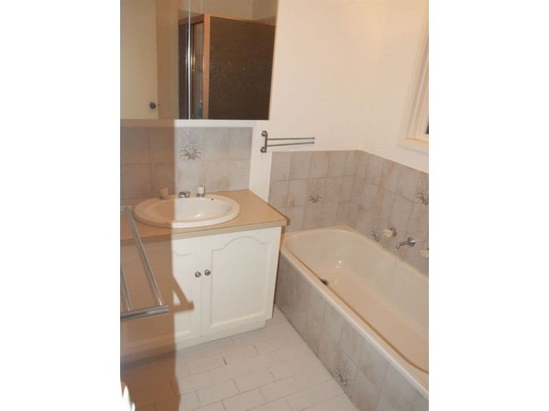 26 Chomley Street, Cranbourne VIC 3977