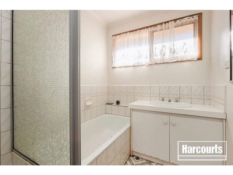 5 McNamara Court, Pakenham VIC 3810