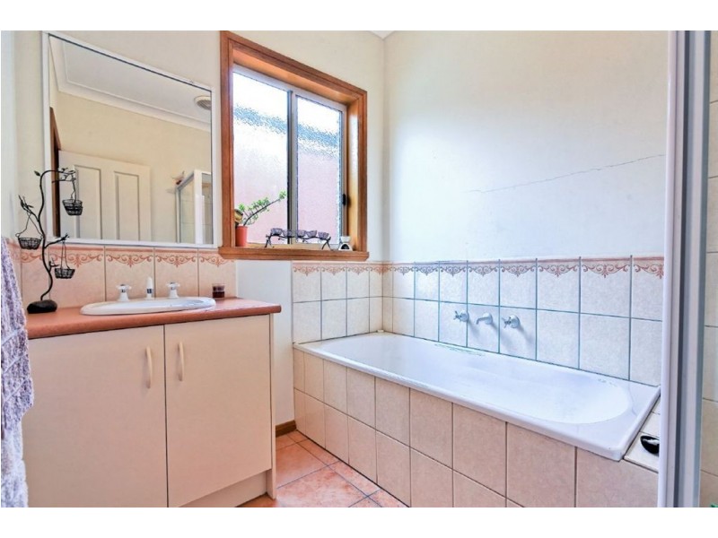 20 Hartland Circuit, Pakenham VIC 3810