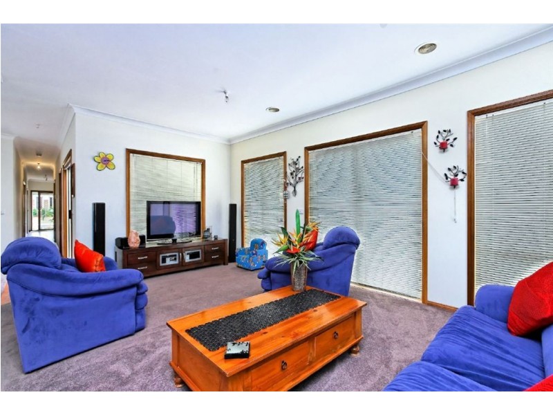 20 Hartland Circuit, Pakenham VIC 3810