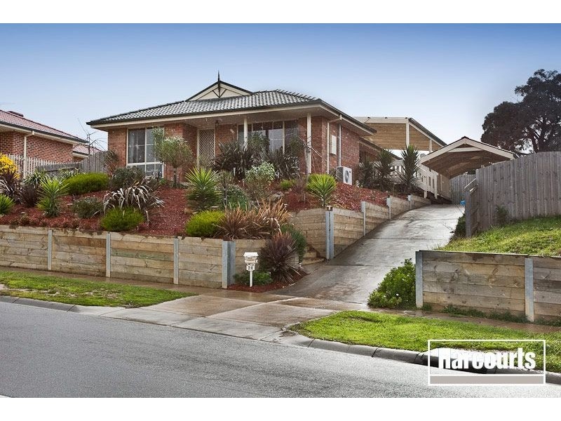 24 Ash Crescent, Pakenham VIC 3810