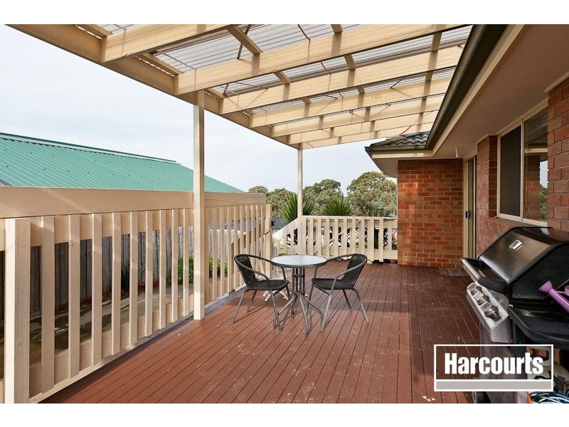 24 Ash Crescent, Pakenham VIC 3810