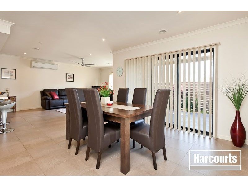 26a Kilburn Place, Pakenham VIC 3810