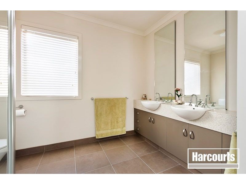 26a Kilburn Place, Pakenham VIC 3810