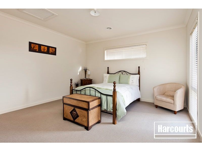26a Kilburn Place, Pakenham VIC 3810