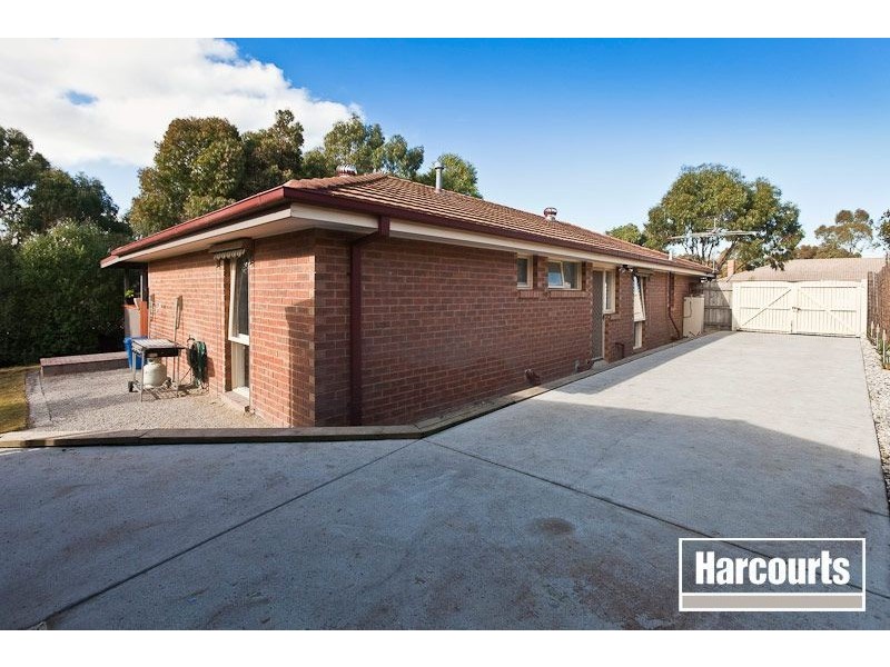 2 Funston Court, Pakenham VIC 3810