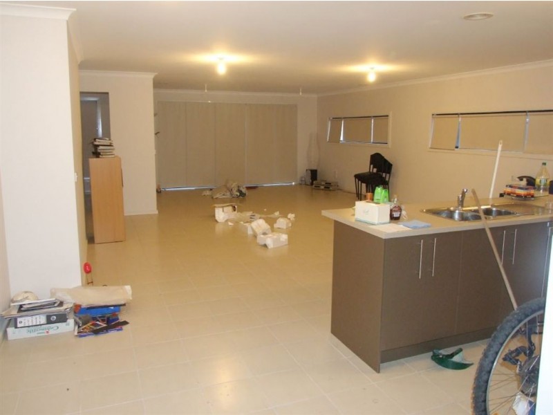 14 Bluemist Circuit, Lyndhurst VIC 3975