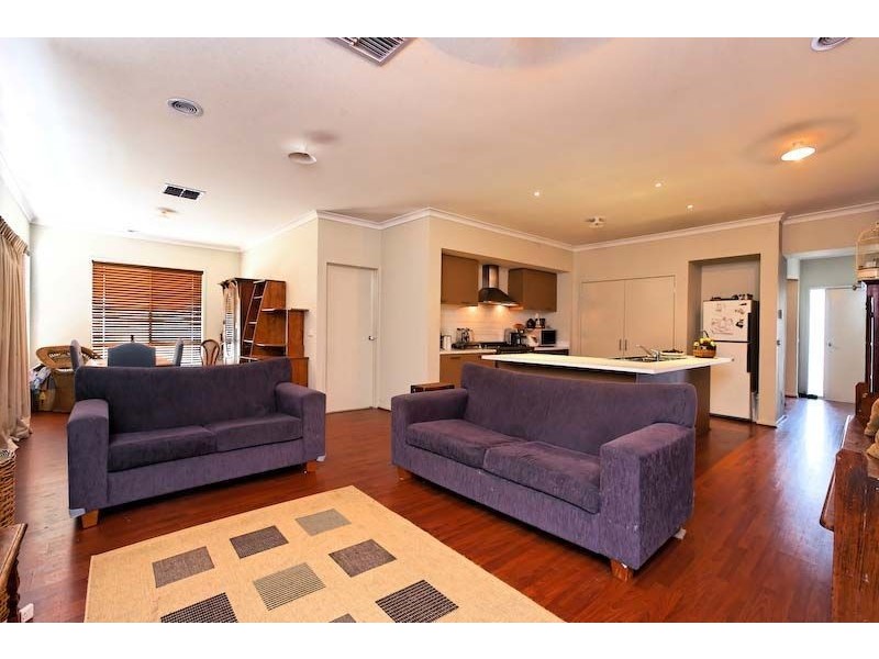 6 Goulburn Place, Pakenham VIC 3810