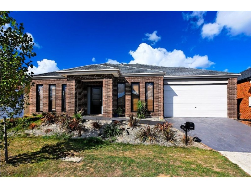 6 Goulburn Place, Pakenham VIC 3810