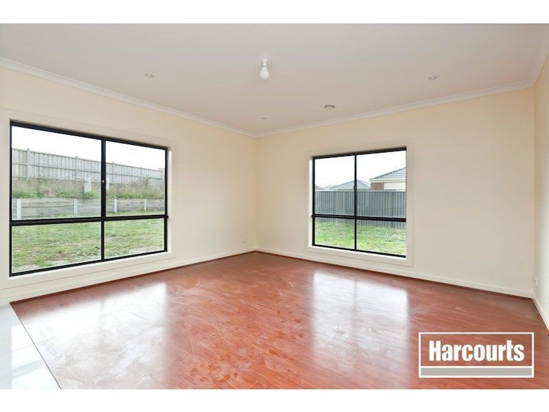 Lot 323 Griffith Mews, Pakenham VIC 3810