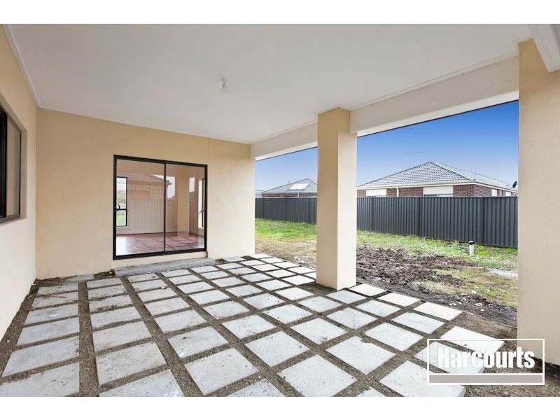 Lot 323 Griffith Mews, Pakenham VIC 3810