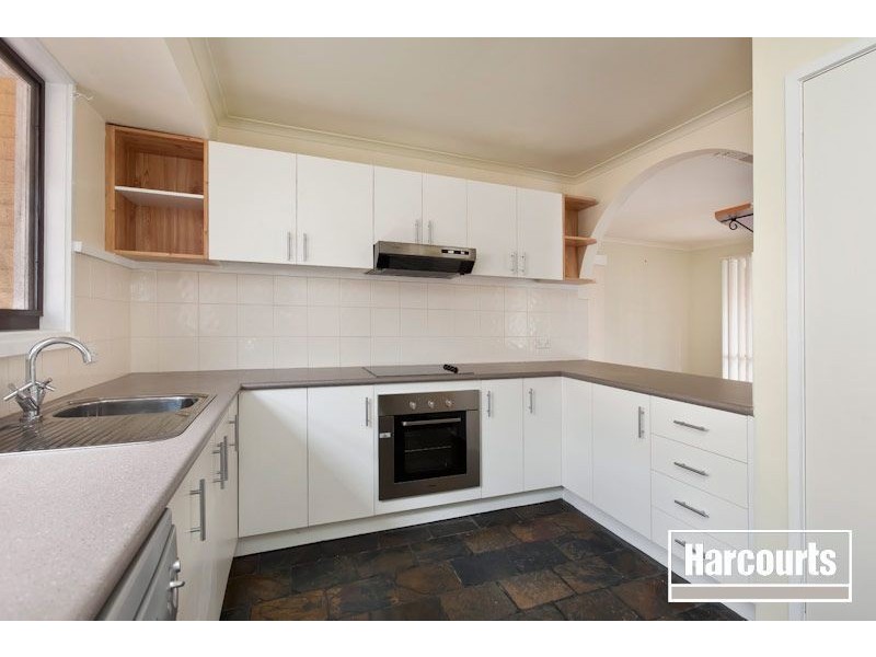 39 Kingston Avenue, Pakenham VIC 3810