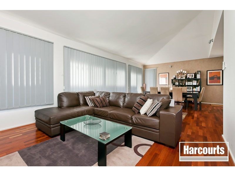 48 The Parkway, Pakenham VIC 3810