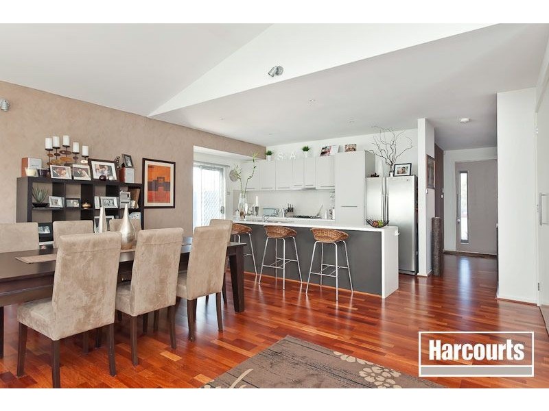 48 The Parkway, Pakenham VIC 3810